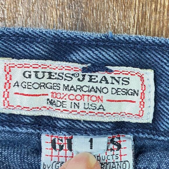 VTG Guess High Rise Mom Jean Shorts 29 Button Fly - Picture 5 of 7